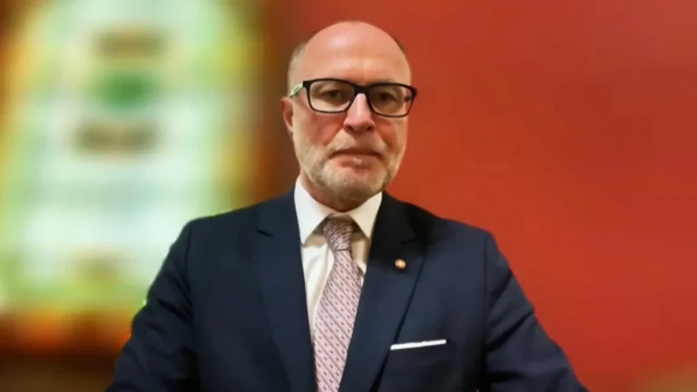 Lettonia, ex ministro della Difesa: “Paese deve affrontare questioni di sicurezza, ma non ho soluzioni magiche”
