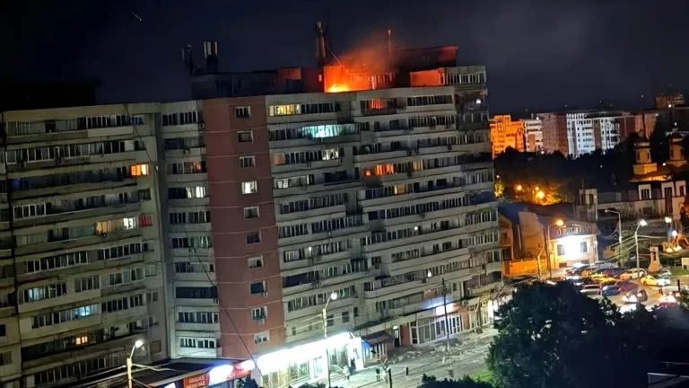 Galați, paura tra i residenti dopo il drone russo schiantato contro un palazzo