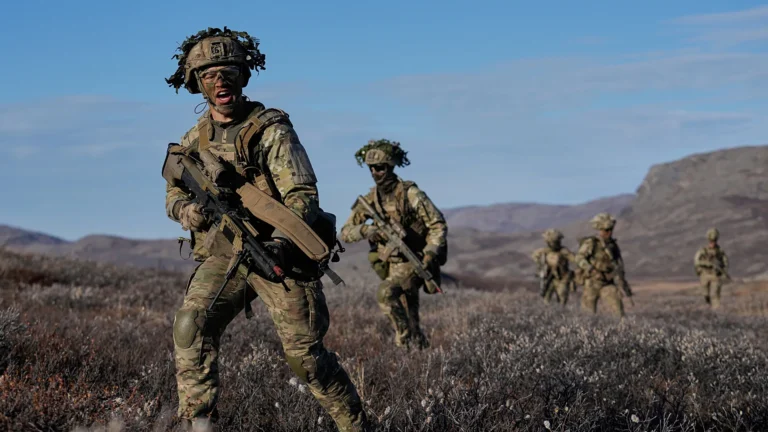 Riarmo in Europa, spesa militare record: cinque settori che ne traggono vantaggio