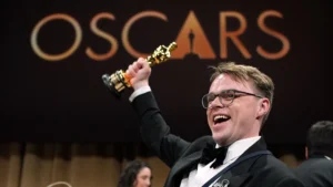 Regista di ‘Mr Nobody Against Putin’, Oscar smarrito dopo sequestro in aeroporto USA