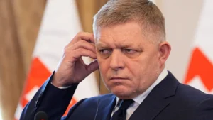 Volodymyr Zelensky sente Robert Fico al telefono: sosterrà l’ingresso dell’Ucraina in Ue