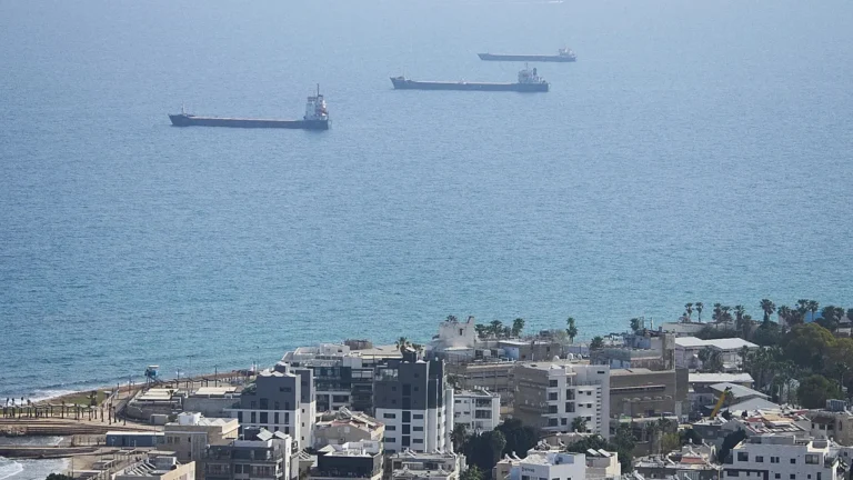 Israele blocca lo scarico di una nave russa accusata di trasportare grano rubato in Ucraina