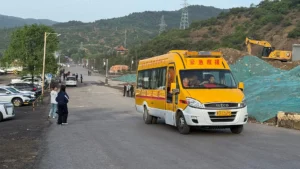 Cina, esplosione in miniera di carbone: almeno 90 morti