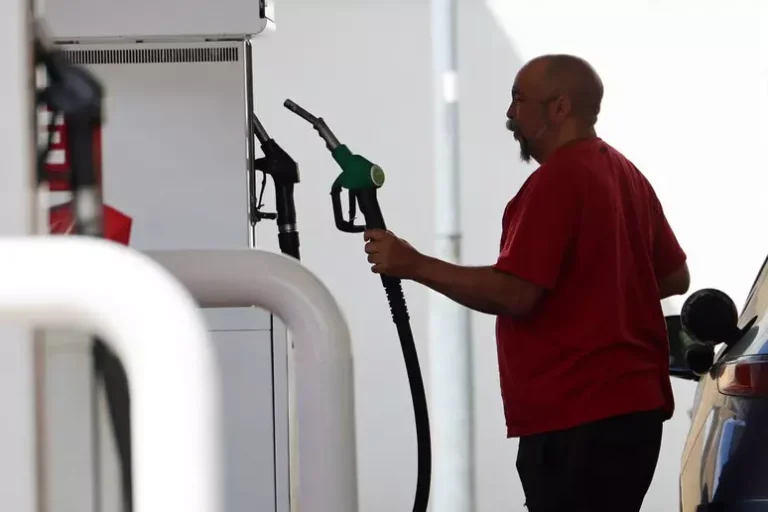 Cna, col caro-energia impatto sopra i mille euro sulle famiglie e -2% investimenti