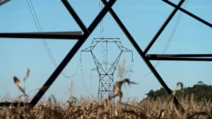 Ministri Ue dell’Energia ottengono più poteri sulla rete elettrica dopo scontro con Bruxelles