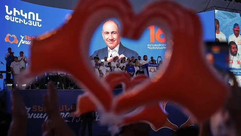 Il voto in Armenia, il filoeuropeo Pashinyan dichiara vittoria, attenzione all’Azerbaigian