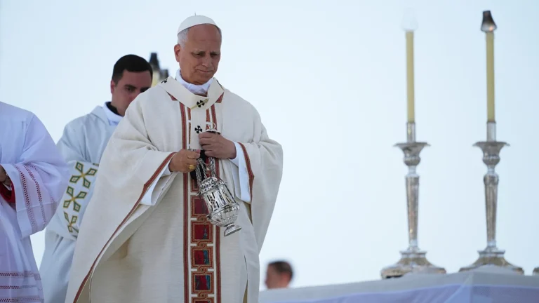 Papa Leone XIV: accordo tra Usa e Iran ponga fine alla guerra, stop alle armi nucleari