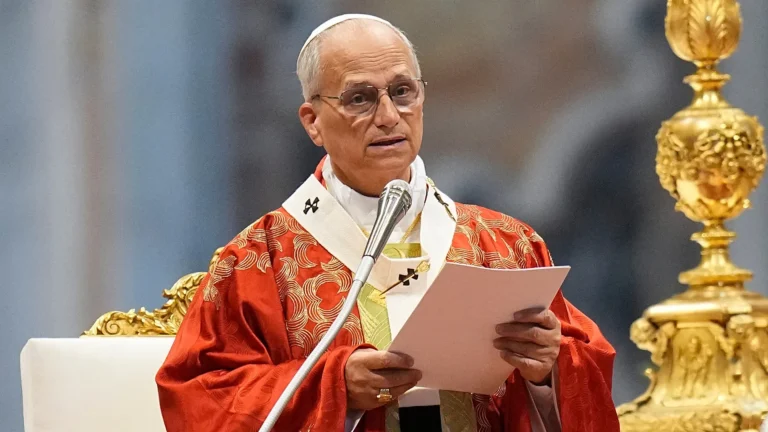 Il Papa ai lefebvriani: “Tornate indietro”, ma in Svizzera si procede con l’ordinazione di 4 vescovi