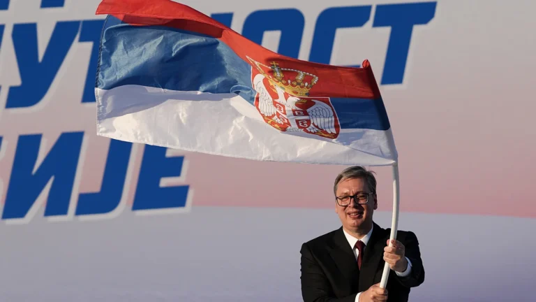 Serbia, il presidente Vučić si dimette entro poche settimane e chiede elezioni anticipate