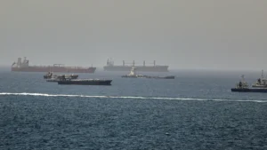 Medio Oriente: gli Stati Uniti attaccano l’Iran dopo raid nello Stretto di Hormuz