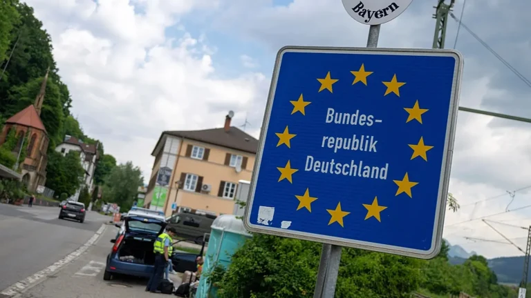 Germania respinge la richiesta UE di abolire i controlli alle frontiere interne