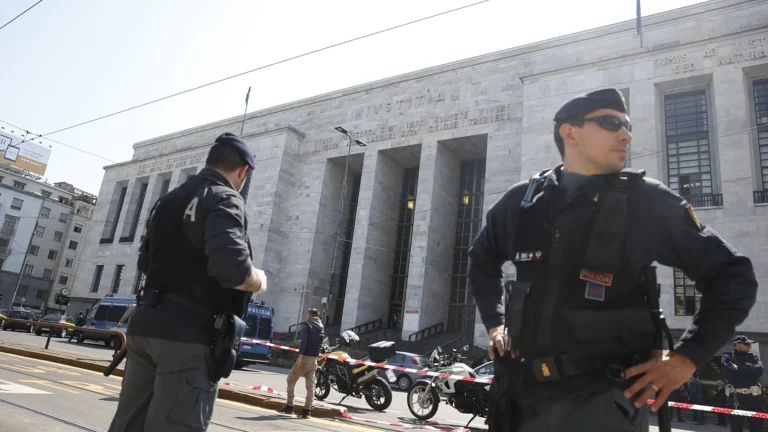 Safari umani a Sarajevo: perquisita la casa di un indagato, un nobile milanese entra nell’inchiesta