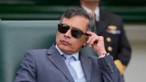 Colombia, chiesta la sospensione di Gustavo Petro: il Senato decide sul futuro del presidente