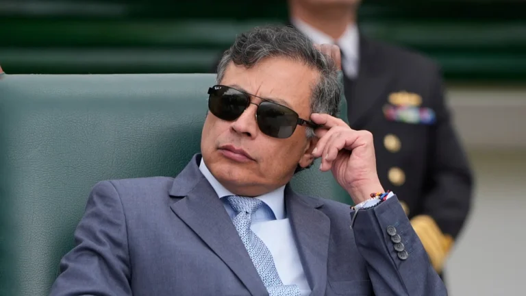 Colombia, chiesta la sospensione di Gustavo Petro: il Senato decide sul futuro del presidente