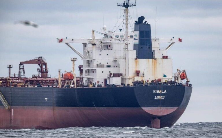 Minaccia al largo dell’Europa: il Cremlino trasforma le navi cisterna in un’arma