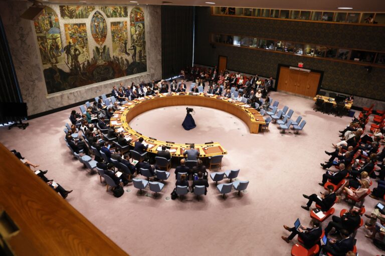 Gli Stati Uniti all’ONU avvertono il Cremlino: la Russia perde tempo e va a fondo