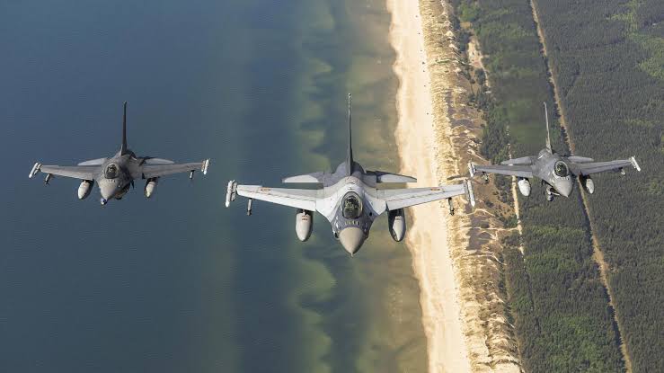 Lettonia: aereo Nato ha abbattuto un drone. Kallas: Mosca non pronta a negoziati
