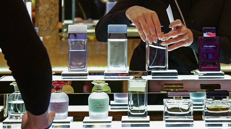 Il profumo della complicità