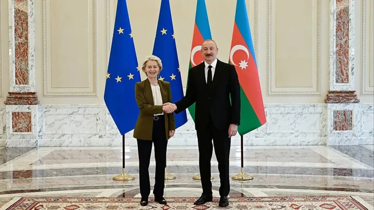 Ue guarda al Caucaso meridionale: von der Leyen incontra in Azerbaigian il presidente Aliyev
