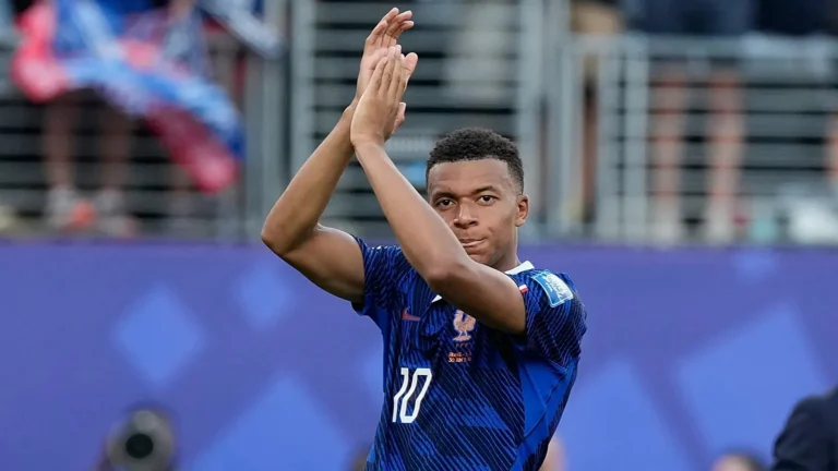 Francia travolge la Svezia, Iran fuori, e il Belgio prepara la sfida con il Senegal
