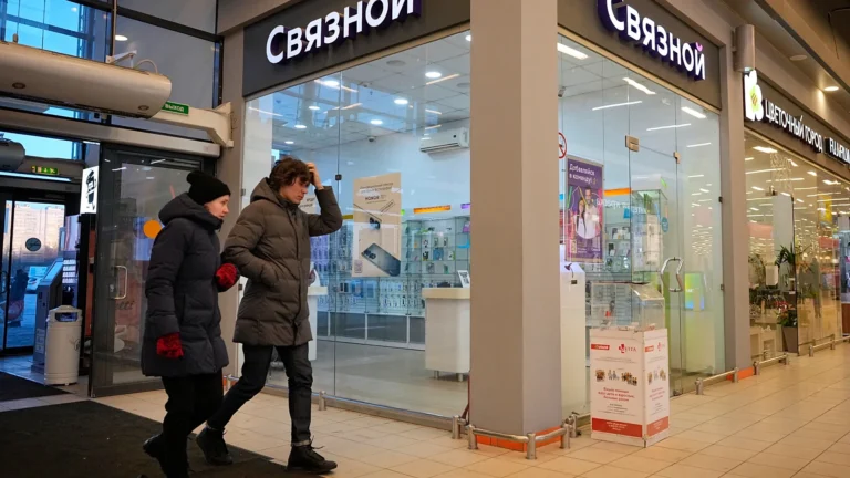 Droni Ucraina colpiscono magazzini di Wildberries in Russia per la seconda settimana consecutiva