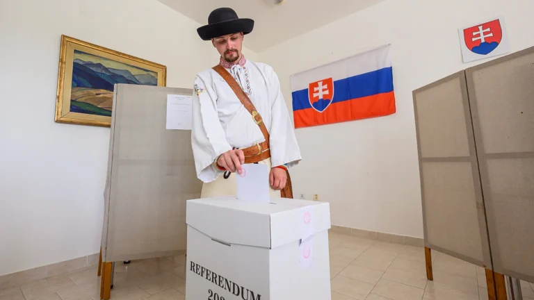 Slovacchia, nullo il referendum sui compensi alle alte cariche dello Stato