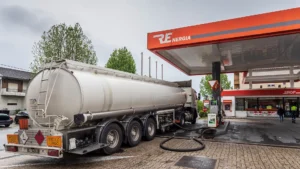 Gasolio e benzina in forte aumento: ecco quanto pagherai da lunedì