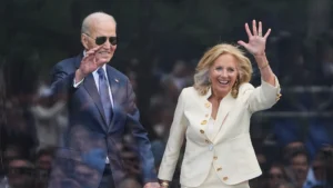 Joe Biden, ex presidente USA, pubblica un memoir dopo le elezioni di midterm