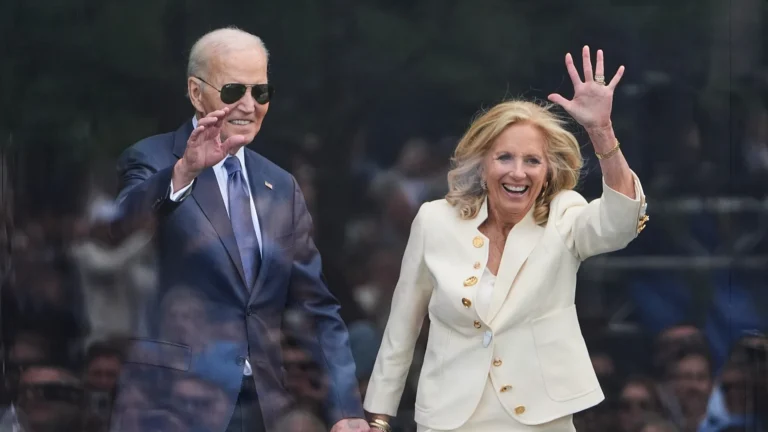 Joe Biden, ex presidente USA, pubblica un memoir dopo le elezioni di midterm