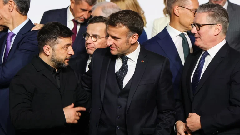Coalizione dei volenterosi: 25 capi a Parigi per un 14 luglio da record