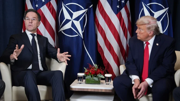 Vertice Nato di Ankara, nelle bozze l’impegno assoluto all’Articolo 5 e Russia definita minaccia