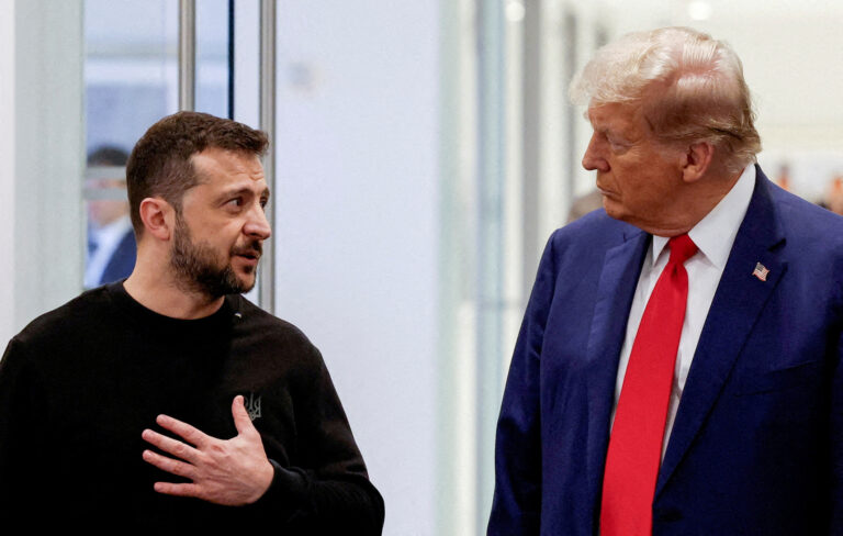 Il presidente ucraino Zelensky arriva negli Stati Uniti in vista dell’incontro con Trump