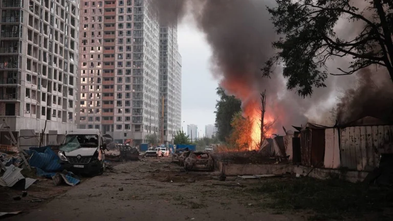 Attacco russo su Kiev, almeno 10 morti