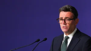 Il nuovo premier del Regno Unito Burnham vola a Kiev per il vertice dei Volenterosi