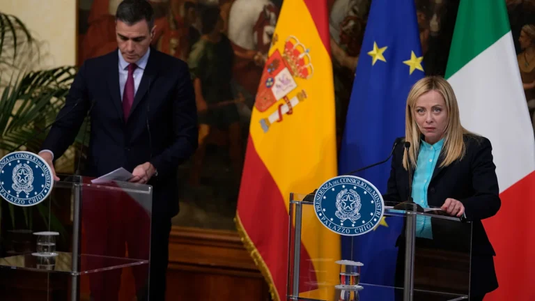 Da Madrid ultimatum all’Italia: revochi i controlli di frontiera ai viaggiatori spagnoli entro domenica