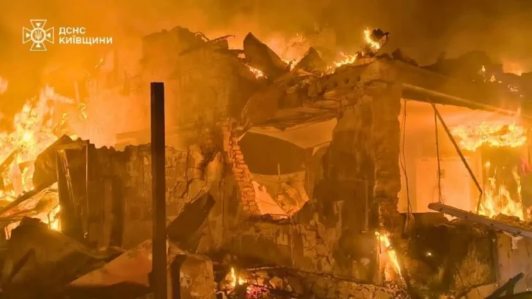 Attacco russo nella regione di Kiev: tre morti, tra cui un bambino