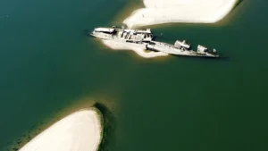 Serbia, la siccità del Danubio riporta a galla la flotta nazista di Hitler