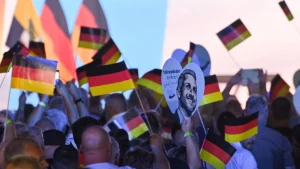 Germania, l’estrema destra avanza: AfD favorita nelle regionali, allarme per possibili ingerenze russe