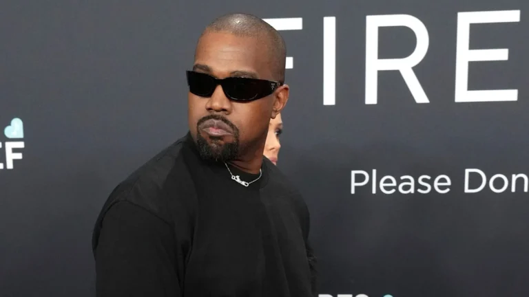 Kanye ‘Ye’ West torna a esibirsi in Russia, primo concerto dopo invasione dell’Ucraina nel 2022