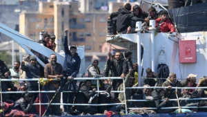 Italia, meno espatri e meno sbarchi: i dati Istat riaccendono lo scontro con la Spagna sui migranti