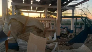 Ucraina: droni russi colpiscono valico con la Moldova nella notte, riunione dei volenterosi il 24 agosto