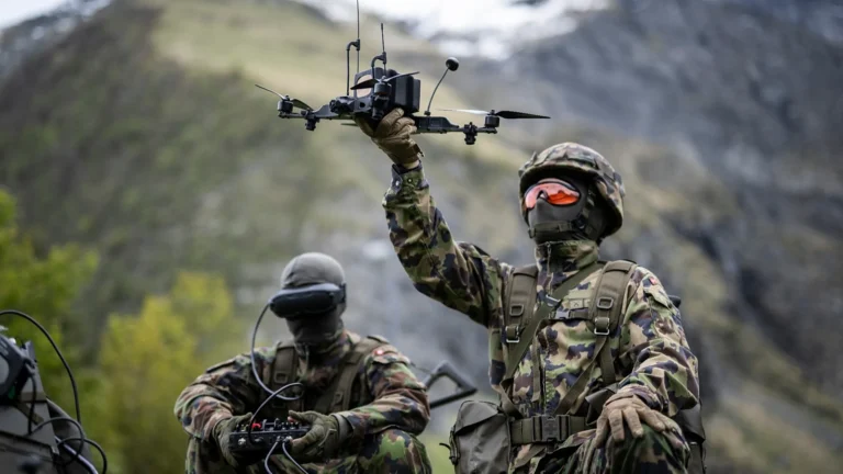 Svizzera, Ministero della Difesa: entro il 2028 esercito avrà un battaglione di droni militari