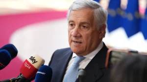 Extraprofitti energetici, scontro in Italia: PD incalza, Tajani frena e invoca il dialogo