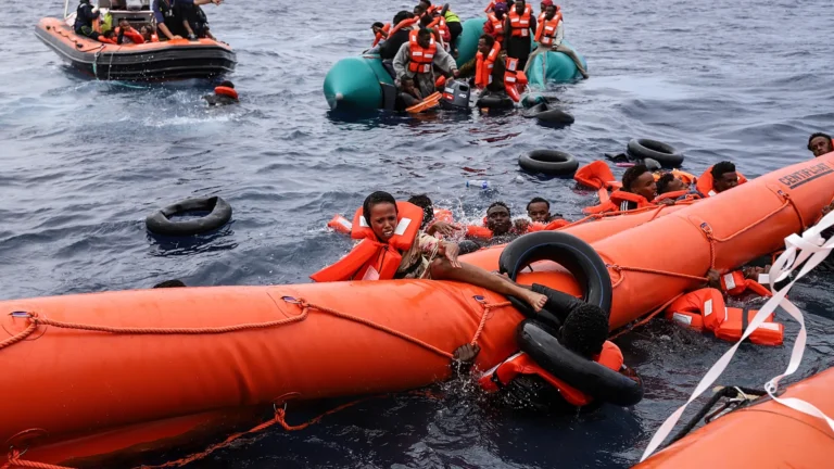 Migranti, Italia contro Germania: “Pagate per i soccorsi delle vostre Ong”