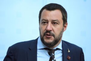 Crescono i malumori nella Lega: cresce il fronte interno che chiede un cambio alla guida del partito
