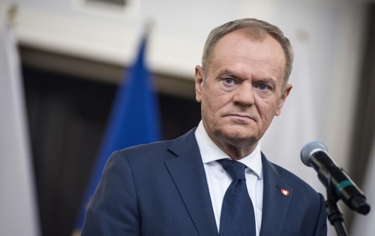 Nord Stream, Tusk avverte Berlino: “Chi ha costruito il gasdotto dovrebbe vergognarsi, non chi lo ha sabotato”