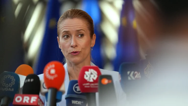 Difesa: l’UE riunirà le “menti più brillanti” contro la minaccia russa, violazione di un drone in Estonia