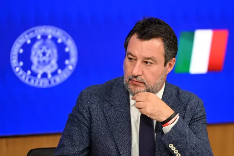 Lega: la Commissione Statuto propone il congresso il 24-25 ottobre a Milano