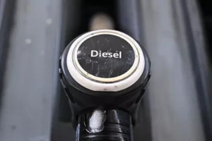 Allarme Codacons, gasolio sfiora 2,9 in autostrada; fino a 3,1 euro per il servito