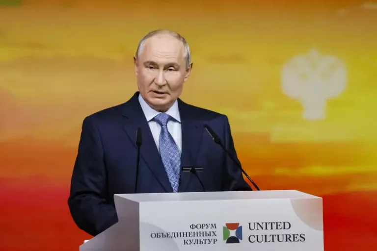 Putin, ‘eravamo pronti a riprendere i negoziati ma dopo raid ucraini ci rifletteremo’